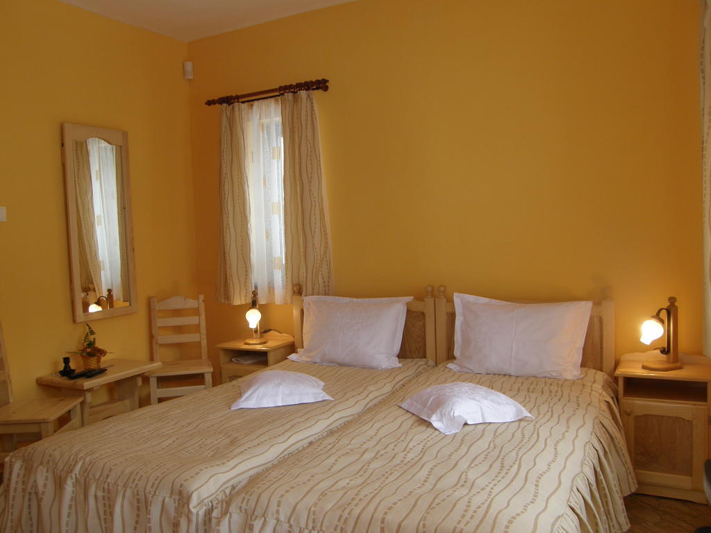 Mokus Panzio Bed and Breakfast Bicfălău Rum bild